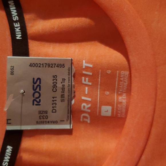 Men's Nike Athletic Shirt - Picture 3 of 15